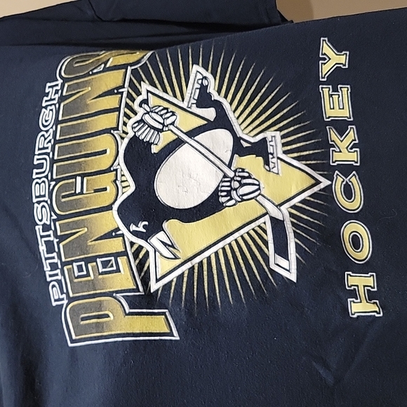 Pittsburgh Penguins Hockey Tee 2 XL - Picture 2 of 3